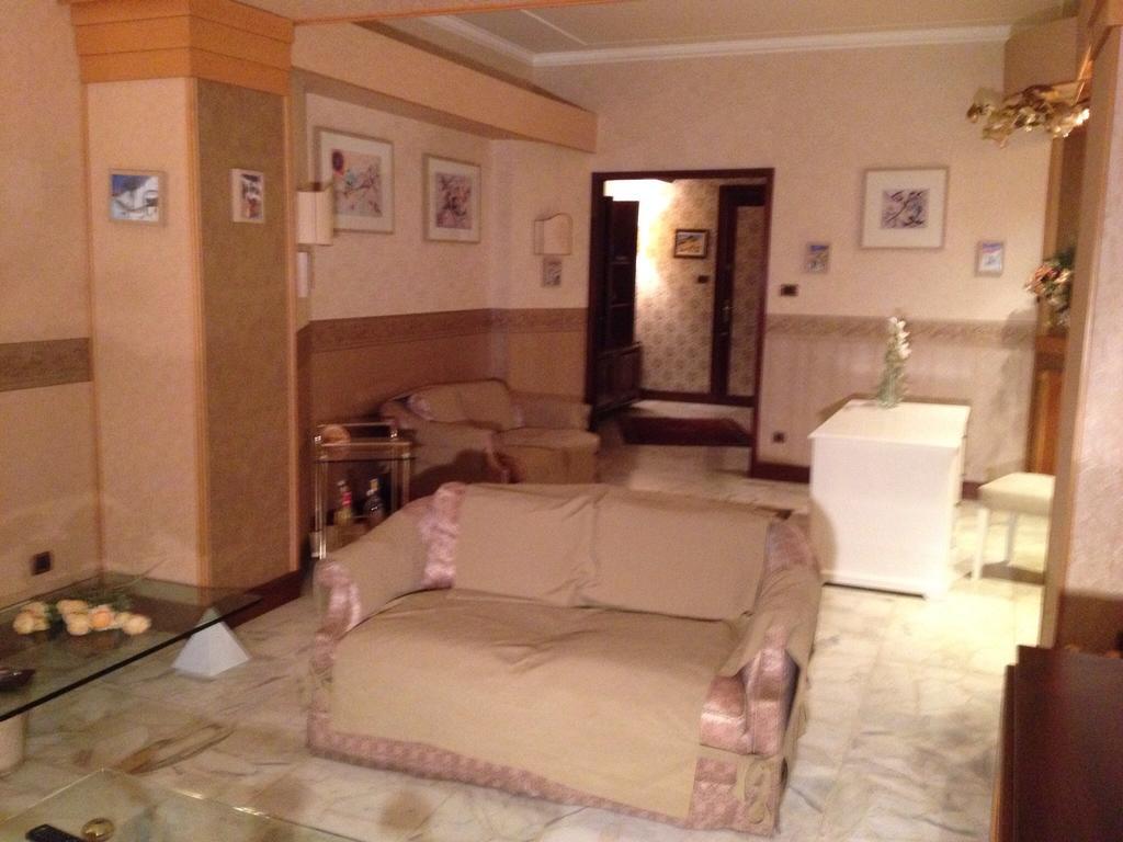B&B Il Bagolaro Dell'Etna Sant'Agata Li Battiati ภายนอก รูปภาพ